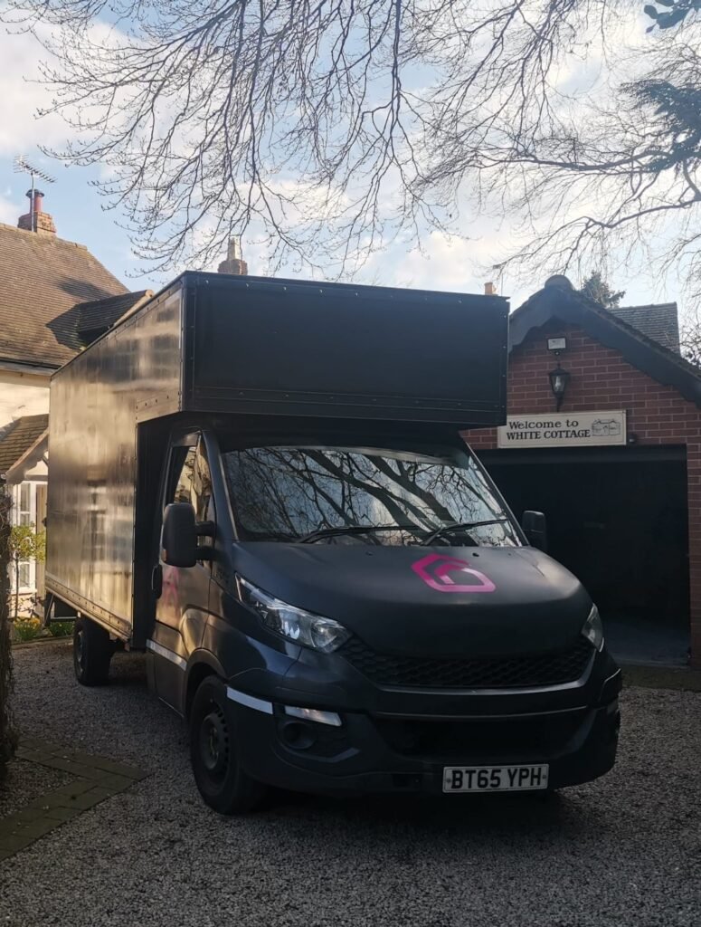 Moving circle removals luton tall